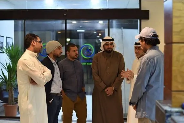 جماعة التصوير بالقطيف تتفاعل اجتماعيا مع ”داركوف السعودية“
