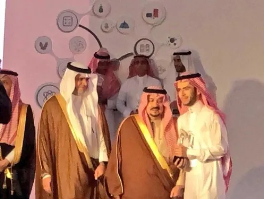 الطالب الخنيزي يترشح لمعرض «إنتل» الدولي