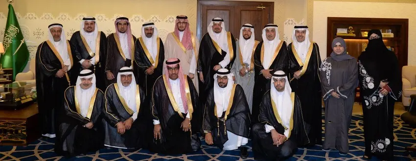 نائب أمير الشرقية يوجه ”بلدي القطيف“ بتجاوز كافة المعوقات لخدمة الأهالي