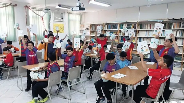العوامية.. محاضرة «لعبة الإنصات والتخيل» لطلاب المتوسطة