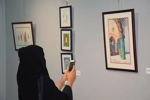 البابطين يفتتح المعرض الجماعي الأول لفنون الجبيل ب «ثقافة الدمام»