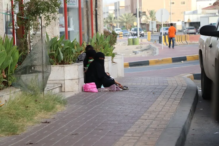 50 ألف ريال و 6 أشهر سجن.. عقوبة التسول في رمضان