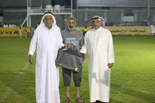 كأس دوري الأبطال يحضر في تاروت.. ولجنة «الزواج الخيري» تكرم آل شطي