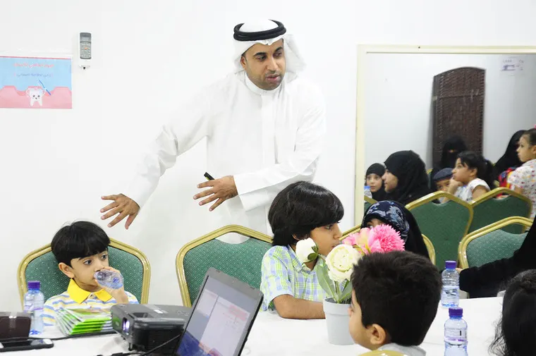 آل عباس: غرس السلوك الإيجابي عند الأطفال بـ «النمذجة» والبرامج التوعوية