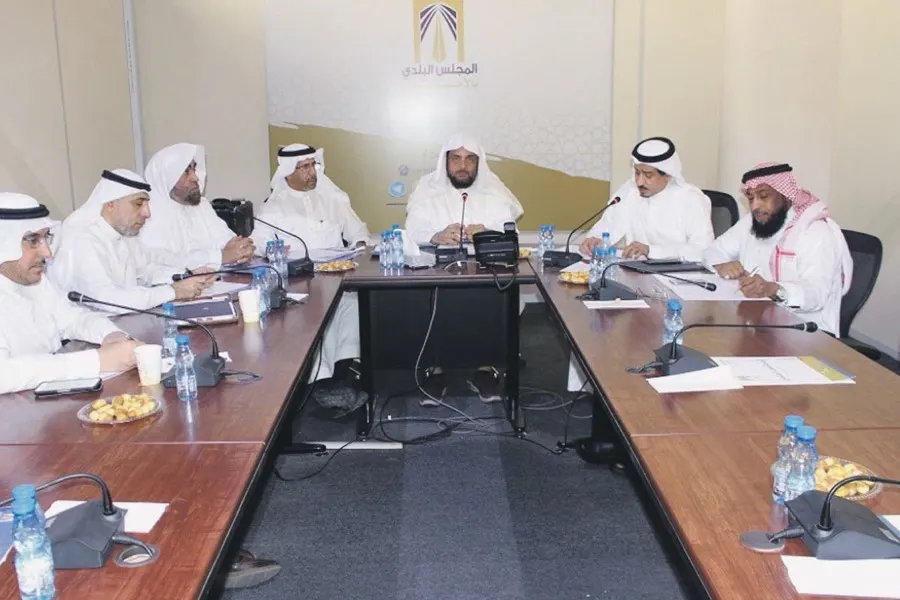 «بلدي الأحساء» يوصي بتحديد حد أدنى لأسعار التمر ومنع احتكاره