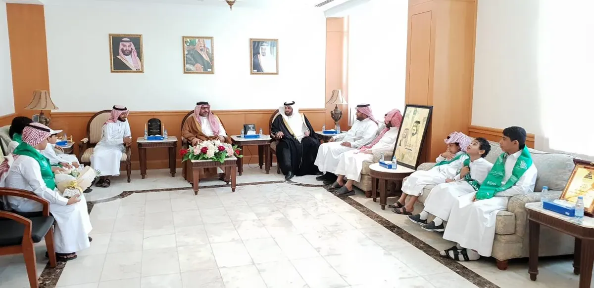 ”جمعية البر“ بأم الساهك تهنئ محافظ القطيف باليوم الوطني 88