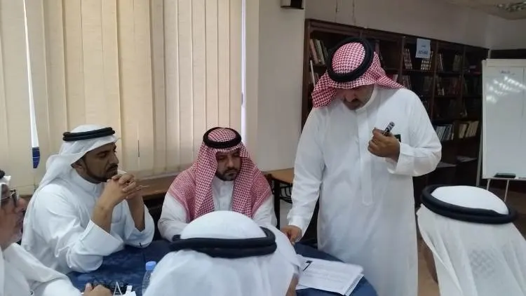 المخاطر والأزمات تجمع 26 قائدا تعليميا بالقطيف