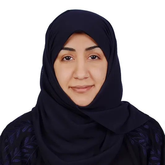 فاطمة الصبيحة.. فوتوغرافية توثق حملات مركز الملك سلمان الإغاثية في اليمن والسودان