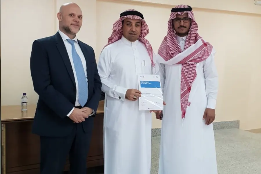 الثقافي البريطاني يمنح النمر شهادة «مدرب وطني» للقيادات الرياضية الشابة ويحصل على المركز الأول