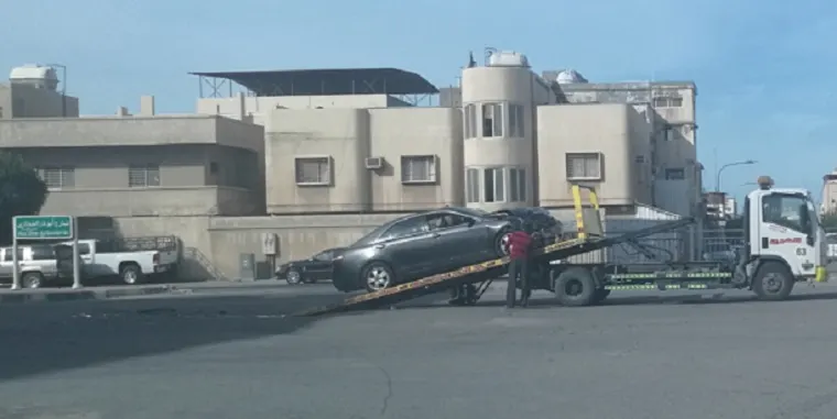 الدخل المحدود.. رواد شارع ابي ذر الغفاري يشتكون من خطر الحوادث اليومية