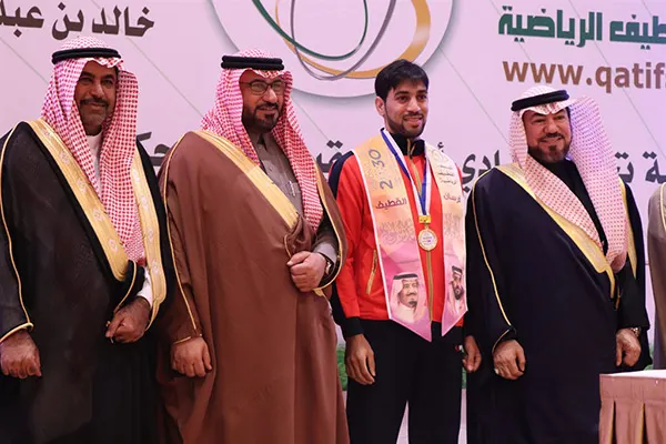 بالصور.. محافظ القطيف يكرم 118 رياضيا حققوا 230 انجازا محليا وخارجيا