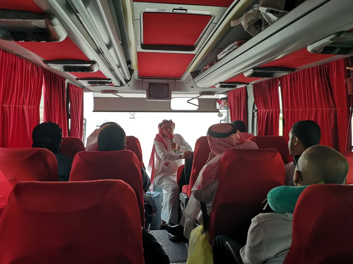 عشرات المثقفين في رحلة جماعية من القطيف إلى معرض الكتاب الدولي بالرياض