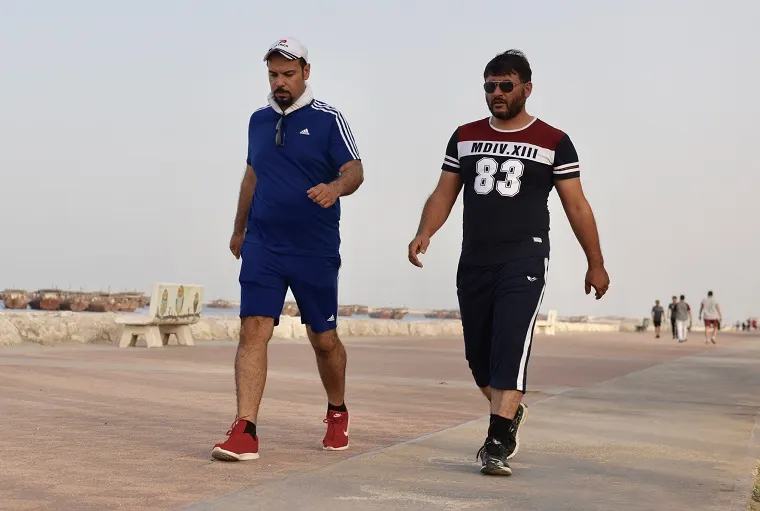 المشي قبل الإفطار.. وصفة رمضانية للتخلص من الدهون وبقايا الطعام