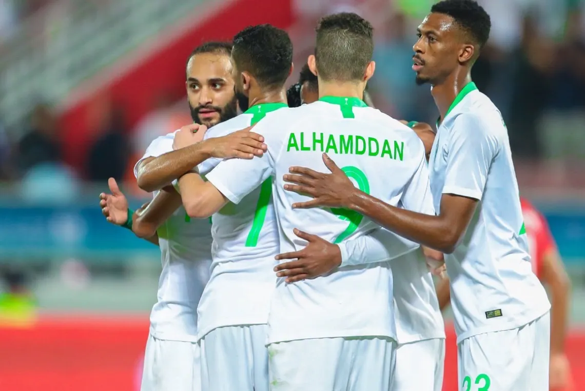 «الأخضر» يتأهل لنصف نهائي كأس الخليج بعد فوزه على عمان