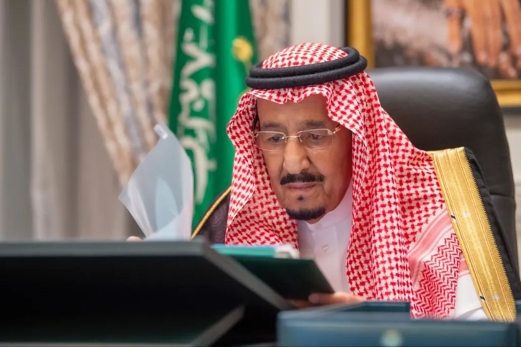 8 قرارات جديدة لمجلس الوزراء.. تعديل إصدار الإقامات وسلم أجور للممارسين الصحيين وإلغاء هيئة حي السفارات