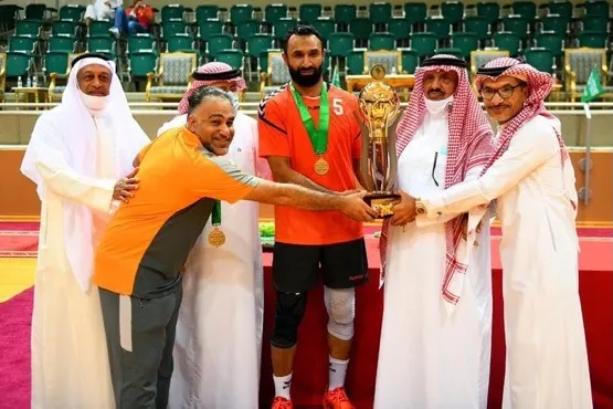 للمرة الثانية.. مضر يحقق كأس الامير سلطان بن فهد لكرة اليد