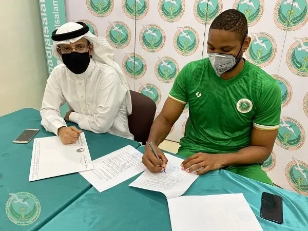 برازيلي وكولومبي يدعمان طائرة السلام