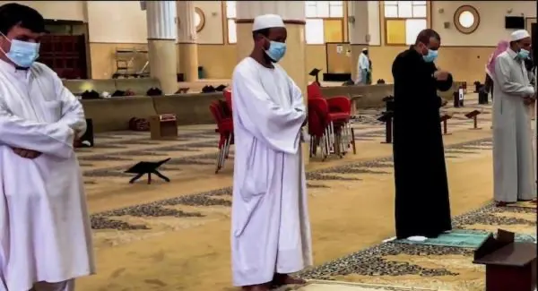 إغلاق 18 مسجدا مؤقتاً في 6 مناطق بعد ثبوت 18 حالة إصابة بفيروس كورونا