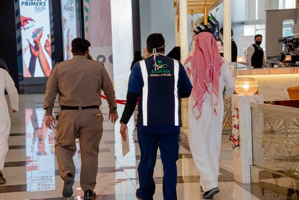 ”الصحة“ تُوقف ممارسة صحية وافدة 4 أشهر لمخالفات جسيمة