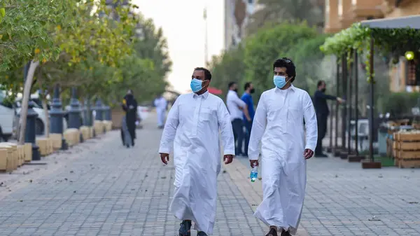 «الصحة»: يمكن تطبيق «العزل الجماعي» لمصابي «كورونا» في غرفة واحدة