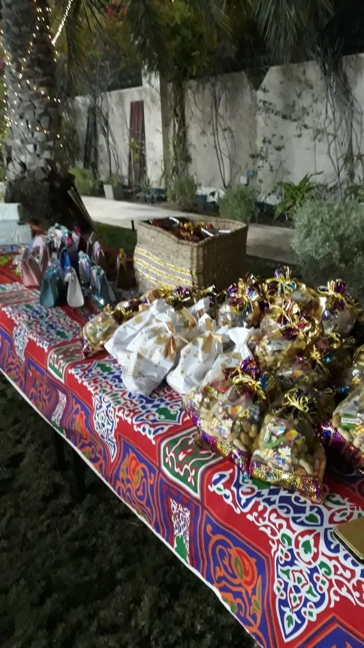 ”فرحة الناصفة“.. فاعلة خير تستضيف مستفيدات ”خيرية القطيف“