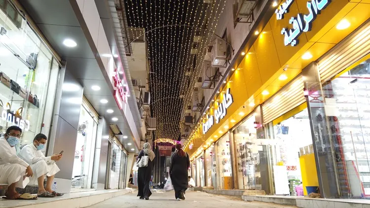 السلمان: ”أقمشة سوق الحب“ بدأت بثلاث عوائل أحسائية