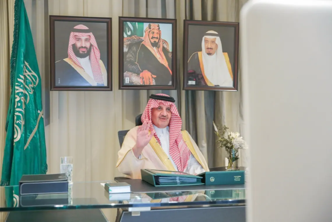 أمير الشرقية يوقع 6 اتفاقيات لرعاية 50 ألف أسرة من مستفيدي ”البر“