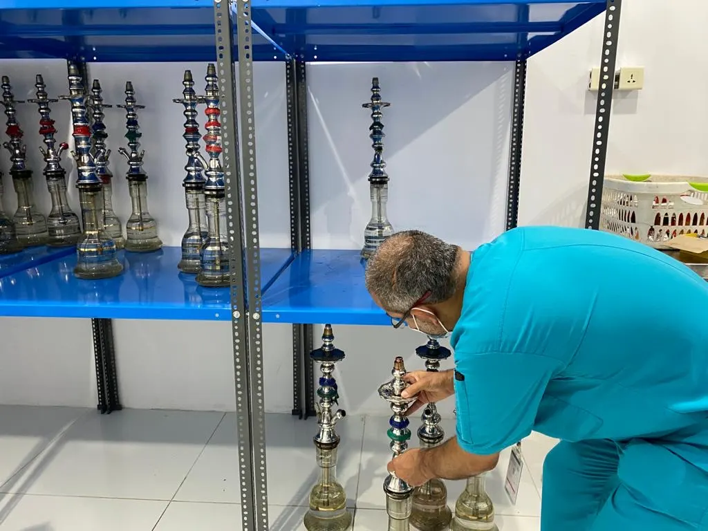 إغلاق 12 مطعمًا ومقهى بعد ضبط مخالفات تقديم التبغ بالشرقية