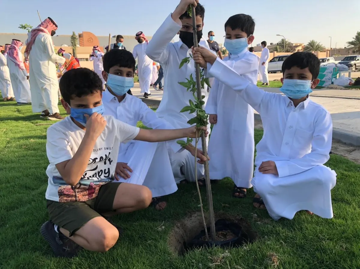 لزراعة 50 ألف شجرة.. براعم عنك يدشنون ”القطيف خضراء“