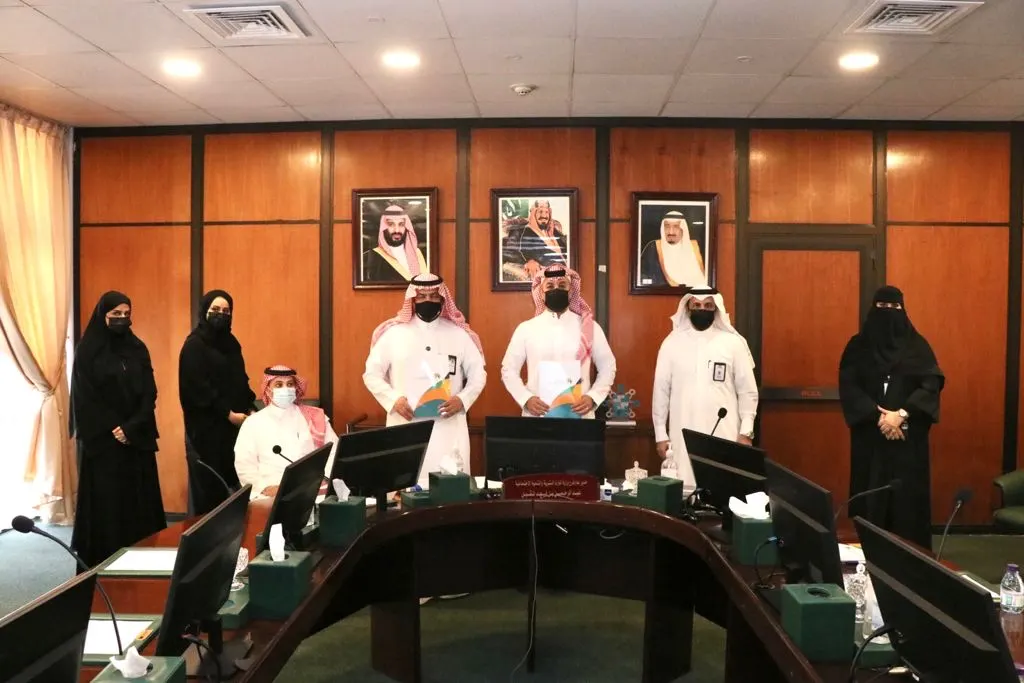 توظيف 50 شابا وفتاة من مستفيدي ”الموارد البشرية“ بالشرقية