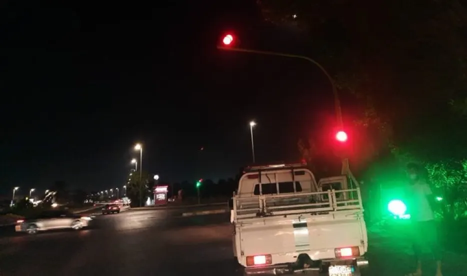 ”المرور“ يتفاعل مع شكوى الإشارات المرورية بشوارع القطيف
