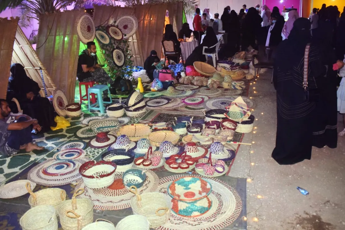 ”منتجون“.. ”صُنع في القطيف“ بأيدي 33 حرفياً وحرفية