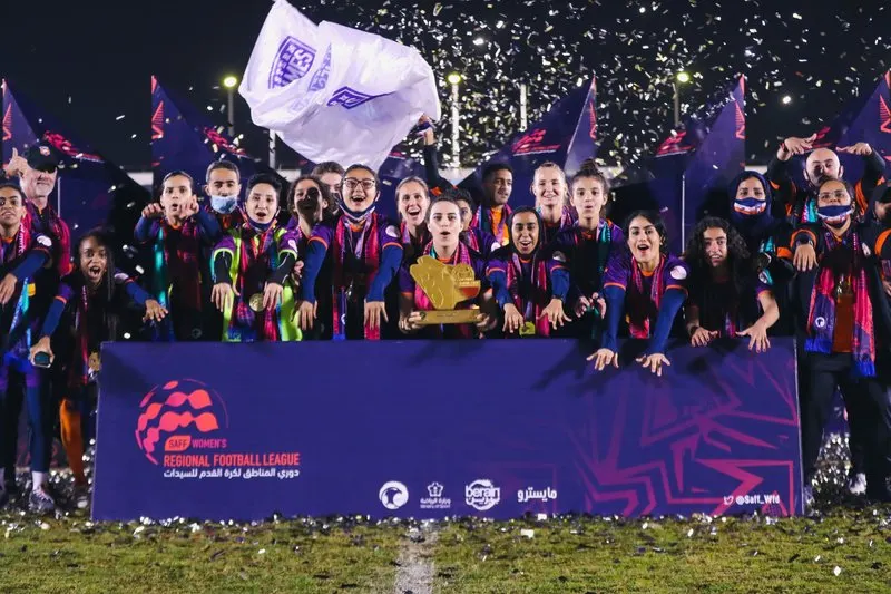 ”شعلة الشرقية“ يتوج بدرع الدوري النسائي لكرة القدم
