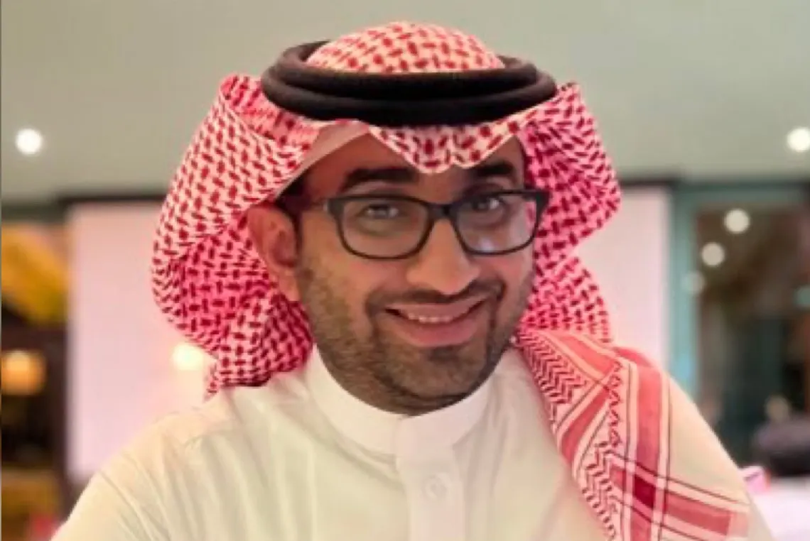 ”تحدث في تخصصك أو اصمت“.. الكاتب السنان يضع حداً لفوضى المحتوى الطبي