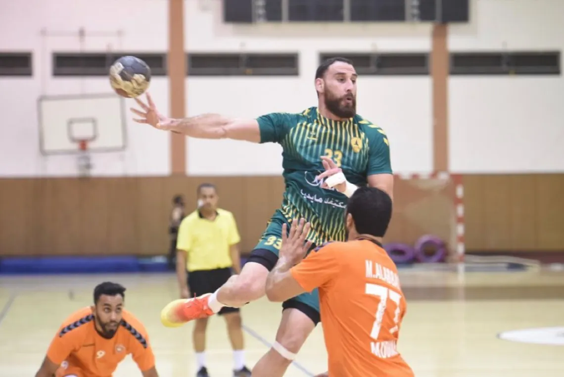 الخليج ومضر يبحثان عن الصدارة في ممتاز اليد