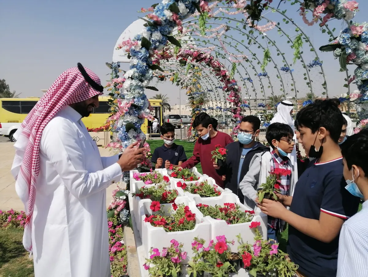 «مهرجان الزهور» يغلق منتزه سيهات