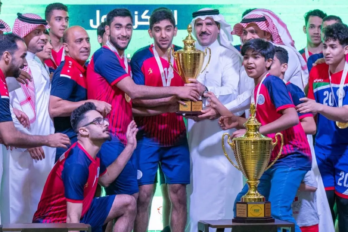”طائرة الخويلدية“ تحلق في سماء الذهب بلقب الدوري