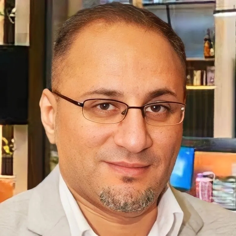 ليلة العيد والقطّ الأسود