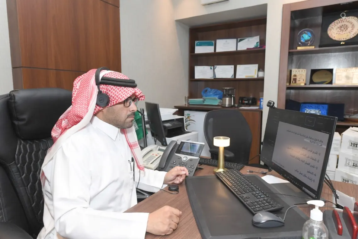 العزلة المهنية.. خطر خفي على الصحة النفسية يهدد بيئة العمل عن بعد