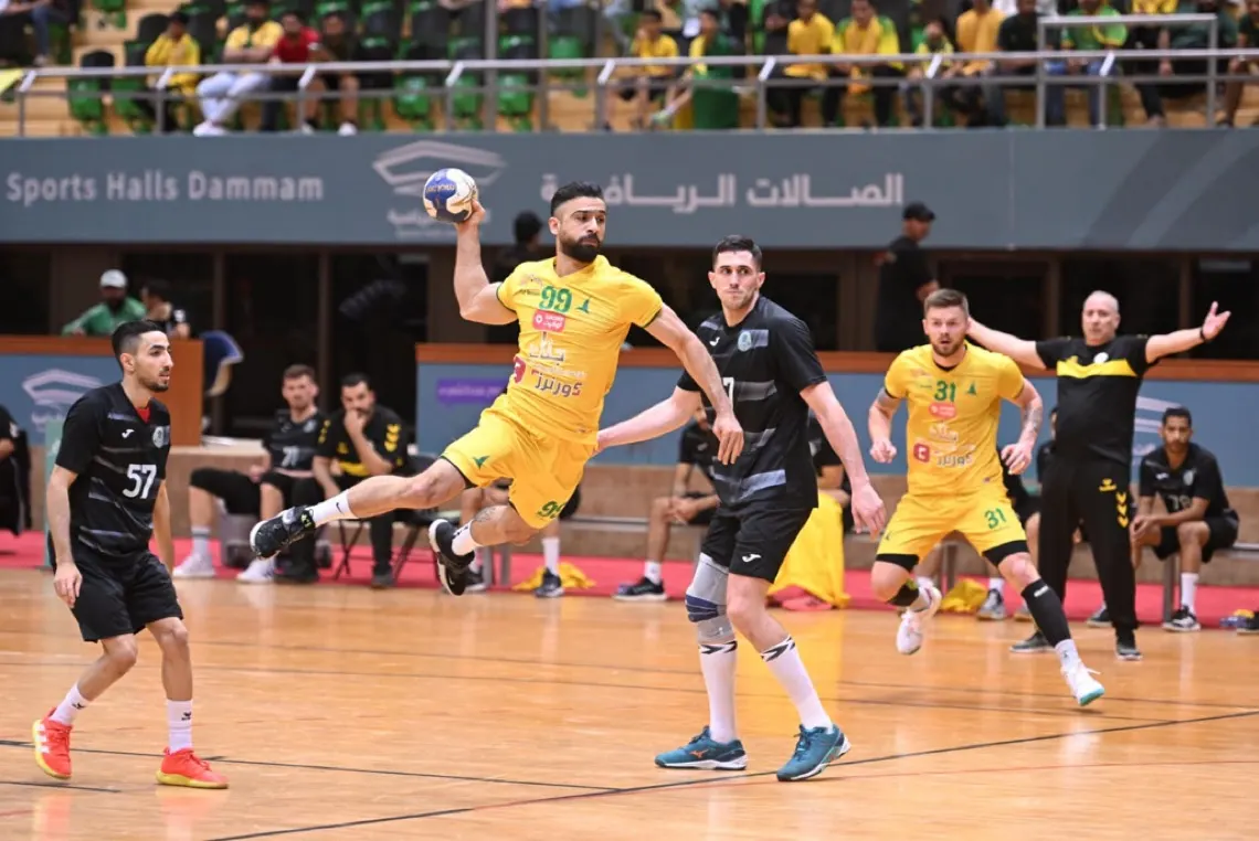 النور ومضر والخليج يواصلون صدارة ممتاز اليد