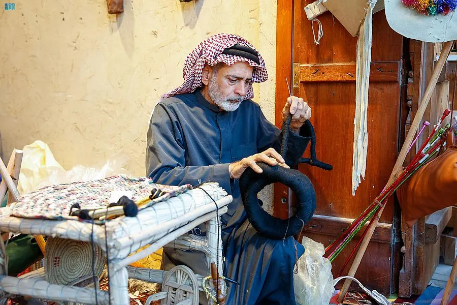 السماح للحرفيين بالحصول على رخصة مدرب