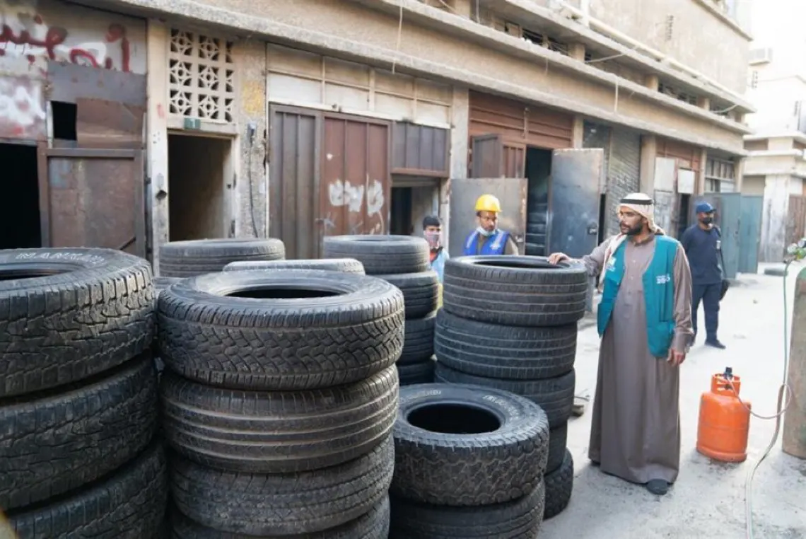 إتلاف 2000 إطار مغشوش وإغلاق مستودع غير مرخص بالشرقية