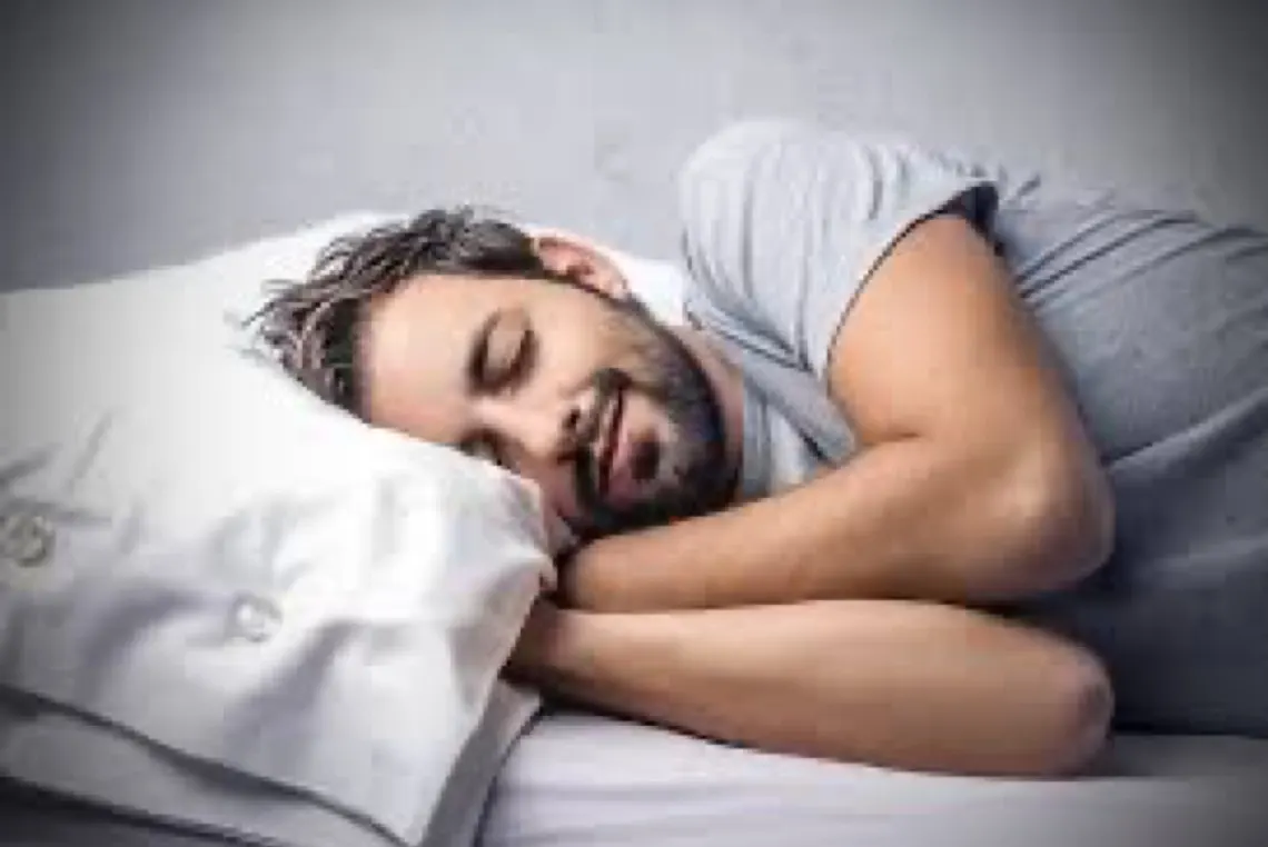 نقص النوم أقل من 7 ساعات يضر بالصحة