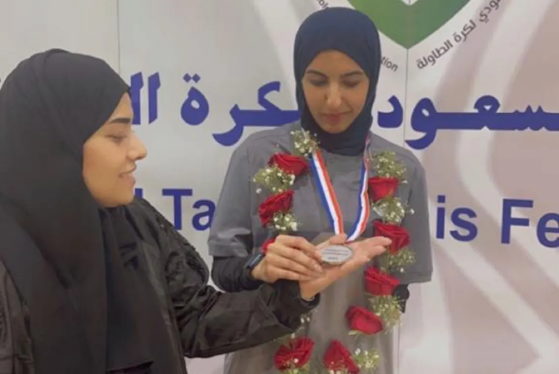 لاعبة من القطيف تتوج بالمركز الثاني في بطولة نسائية لكرة الطاولة لذوي الإعاقة
