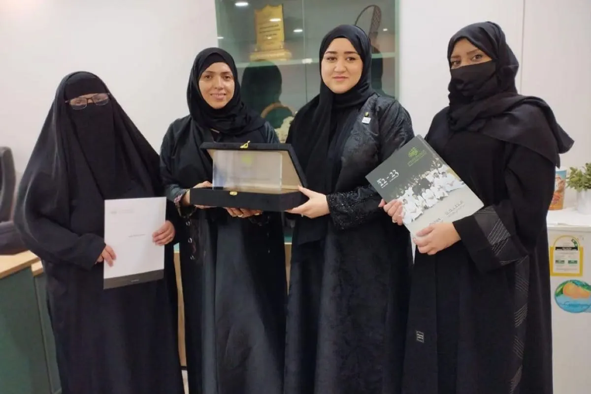 5 منح دراسية من «زادك» لـ «تنمية القطيف»
