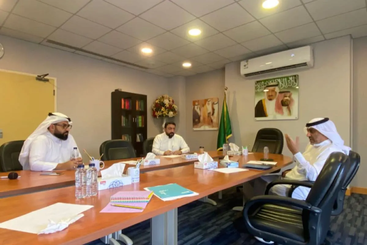 «سيهات الاجتماعية» تطلع على خدمات «سعادة» لإيواء المسنين