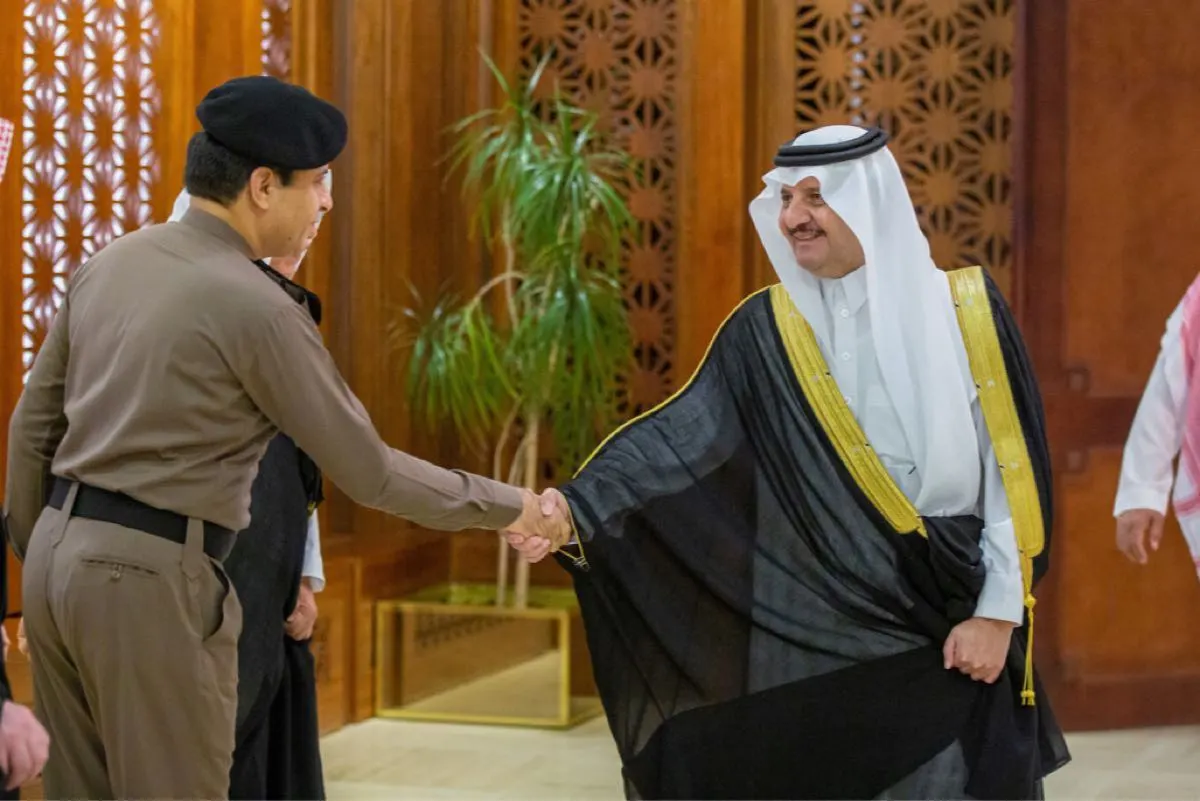 أمير الشرقية يطلق إستراتيجية السلامة المرورية ويدشن جائزة السائق المثالي