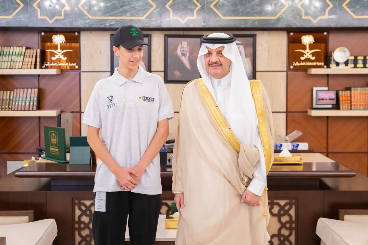 أمير الشرقية يستقبل الطالب «البكري» صاحب ذهبية «المعرض الدولي»