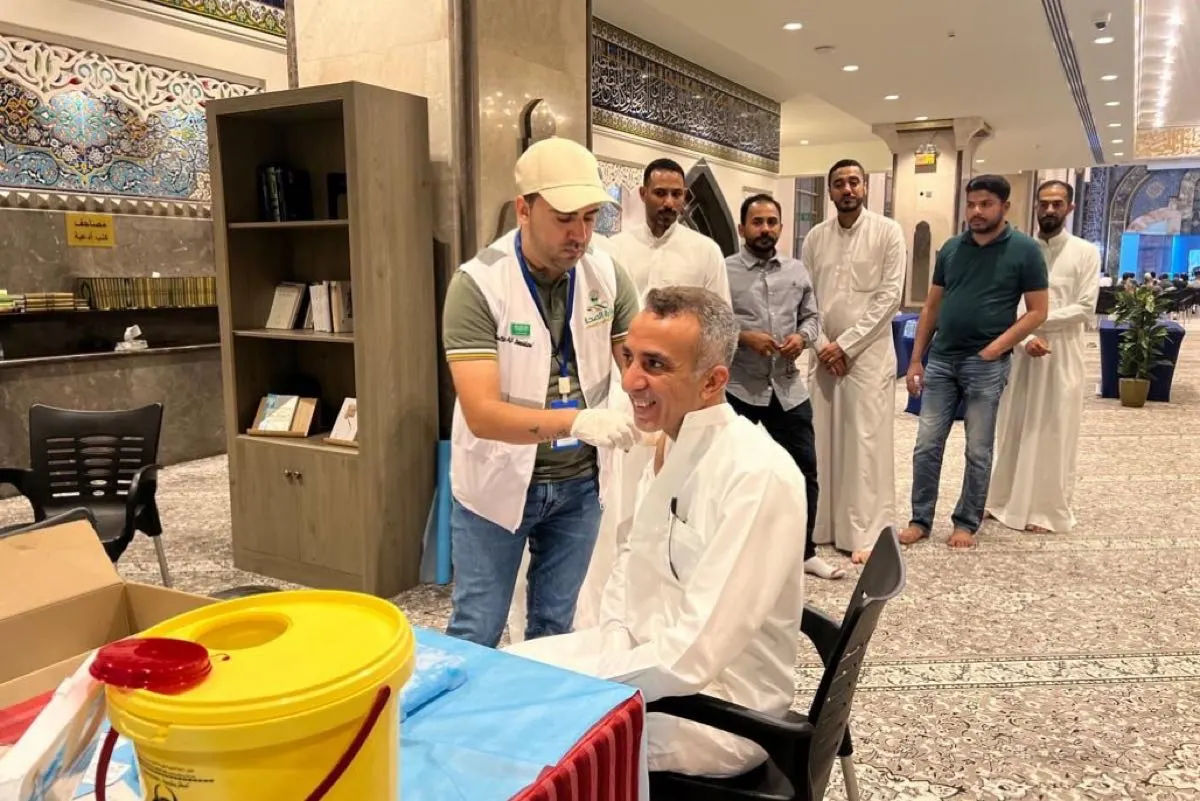 القطيف.. ”نحج بوعي“ لتوعية الحجاج بأهمية اللقاحات والتحصينات قبل الحج