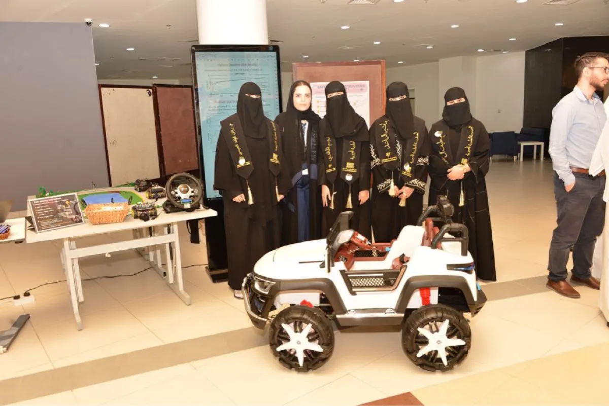 طالبات يبتكرن جهازًا لتنبيه السائق لحظة شعوره بالنعاس
